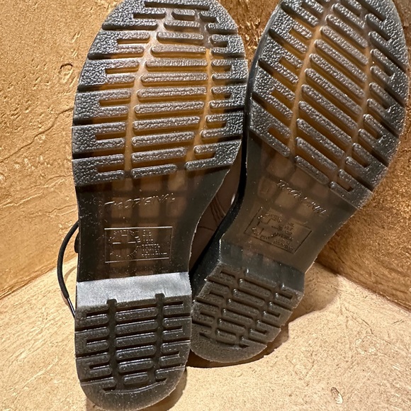 Dr Martens white leather combat boots - Picture 9 of 11